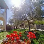S' Orgiola Bed & Breakfast