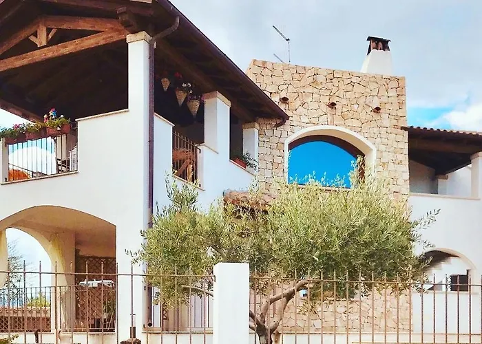 S' Orgiola 3* ジラソーレ